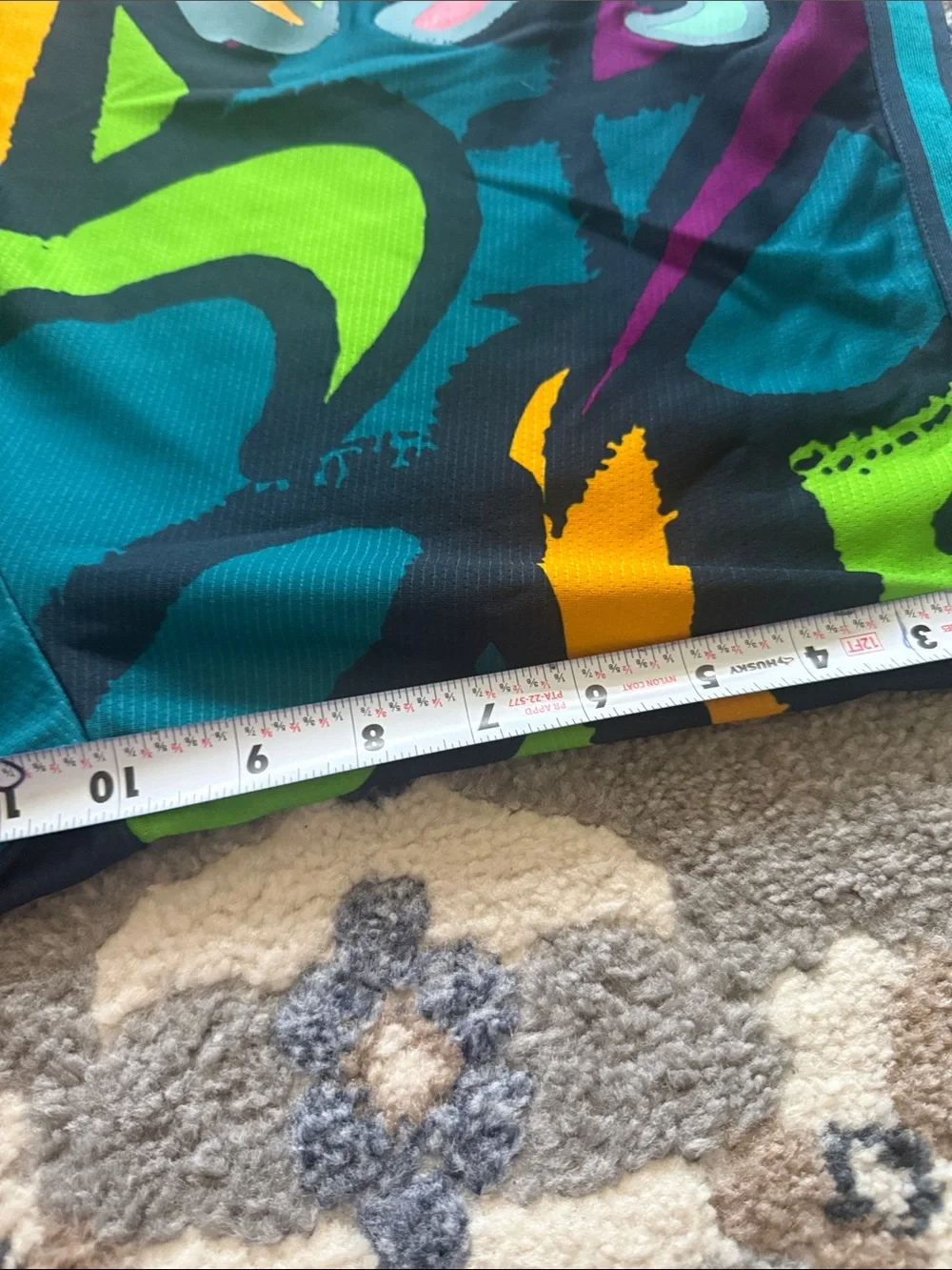 Nike dri fit Men’s Black peace love Shorts with colorful Graphics size XL